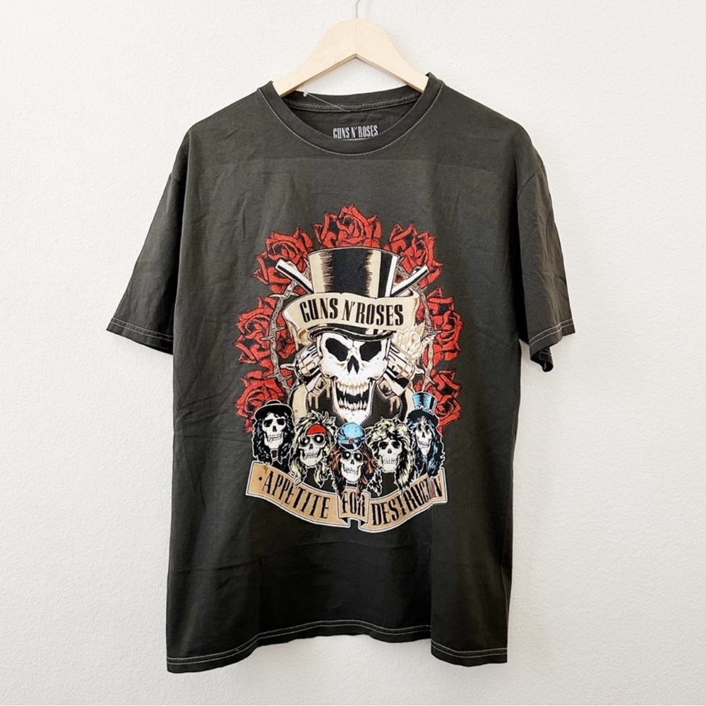 NWOT GUNS N’ ROSES Graphic Tee